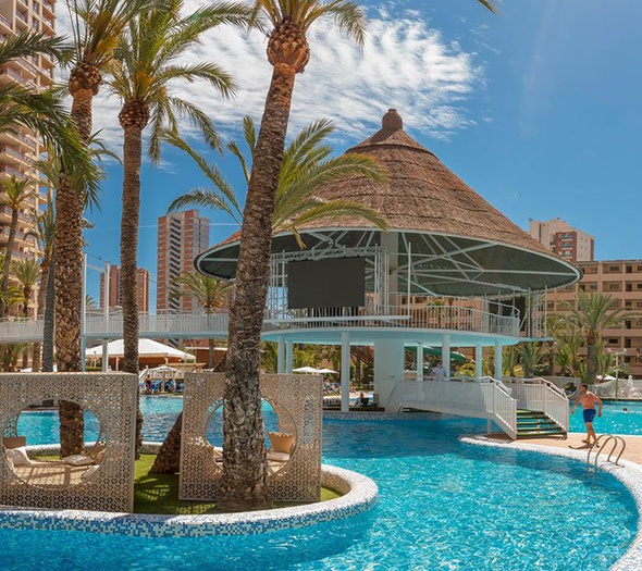 'cayo coco' swim-up bar and giant led Magic Tropical Splash Aparthotel Finestrat